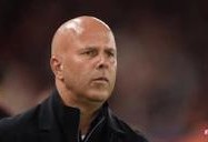 斯洛特：我们试了很多换人方法，但仍阻止不了最后时刻丢球