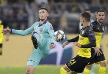 世体：马竞陷入球员荒，中后卫可能仅有勒诺尔芒和朗格莱可用