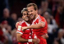 剑南春｜九人拜仁1-1勒沃库森，迪亚斯救主，凯恩、塔进球被吹