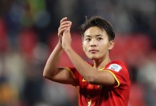 亚足联前瞻半决赛：中国女足攻防占优，小心东道主快攻，王霜缺席