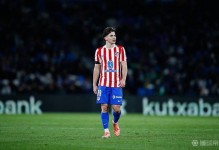 世体：巴萨在关注切尔西边锋内托，而阿尔瓦雷斯仍是首要目标