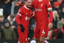 阿什拉夫：利物浦在安菲尔德会发起冲击，我们必须要保持专注