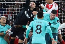 主场0-1负日本！英格兰球迷炸锅：历史级耻辱 数万人狂嘘