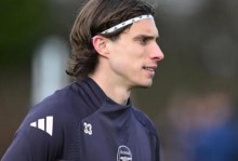 卡拉菲奥里：我在场上有自由度，但我的首要任务还是防守