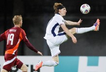 TA列世界杯英格兰右后卫选项：利夫拉门托、霍尔、奥赖利在列