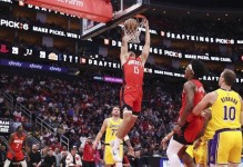 36分锤火箭！湖人六连胜坐稳第三，得分王东契奇MVP稳了？