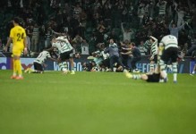 北极圈黑马欧冠出局！手握3-0惨遭逆转，但卷走4000万真不亏