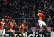 加拉塔萨雷主帅：禁止球迷观赛不公平；希望能在安菲尔德晋级