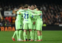 今晚巴萨复仇战！拒绝双杀之耻：21岁金童回归 桑切斯反戈