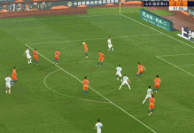 韩镕泽离谱禁区外摘球，为什么只是黄牌？