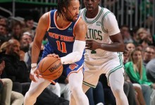 时隔332天重返伤心地！塔图姆7进球6失误未破心魔：布伦森安慰