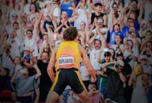 人类高度极限再次改写！主场观众助威，杜普兰蒂斯15破世界纪录