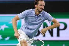 紫薇掉队梅总阻止辛纳和阿卡决赛会师，俄罗斯名将完成最艰巨任务