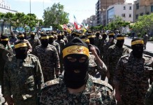 惊悚！曝伊朗女足7球员逃离后都收到4个单词 随即5人反悔连夜回国