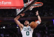 塔图姆：我的比赛感觉越来越好，见到好兄弟波神感到非常开心