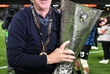 加斯佩里尼力挺佩莱格里尼