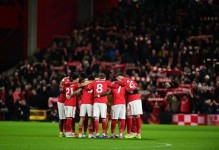 前曼联队长瓦伦西亚复出，加盟英格兰业余联赛威森肖老将队