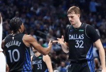 魔术115-114险胜独行侠，弗拉格复出18分绝杀球失误，克莱7记三分