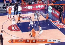 CBA战报：上海84-80青岛取CBA7连胜，乔丹-米奇24分