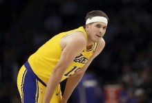 天塌了！里夫斯左侧斜腹肌二级拉伤 将缺阵4-6周