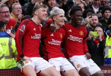 罗马诺：安德森是曼城中场引援的重要目标，曼联也对他感兴趣