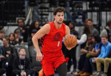 开拓者118-106逆转鹈鹕，阿夫迪亚26+8+7，霍勒迪27+9，锡安15分