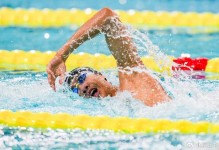 中国游泳公开赛：张展硕预赛第2入围200自决赛，潘展乐第7名晋级