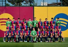 世体：纽卡球迷远征巴萨客场表现堪称文明典范，双方气氛和睦