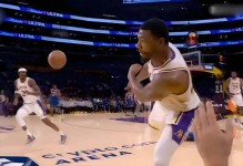 湖人签他赚麻了！拉拉维亚揭秘斯马特“涟漪效应”