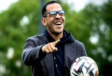 罗塞尼尔：里斯的续约让我们锁定了这个位置最优秀的球员