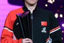 42岁王皓偷偷抹眼泪！决胜局咆哮鼓励王楚钦：放手一搏，释放出来