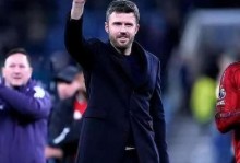 曼联再获巩固英超前五良机，卡里克告诫球员别松懈！拉爵拒谈转正