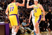 全美热搜第一！里夫斯2罚1中+反弹绝平：轰32+7+6救赎两致命失误