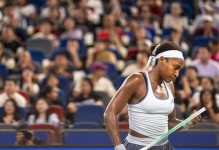 乌女将重挫凯斯突破美第一道防线，决赛挑战佩古拉能一黑到底？