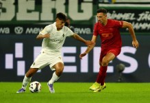 卡斯特罗普：我从小就清楚自己是韩国人；参加世界杯意义重大