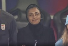 伊朗女足主帅公布全队不唱国歌原因！批国内施压：不然球员不会逃