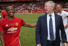 09年曼联输给巴萨？埃弗拉：我们赛前过于傲慢了