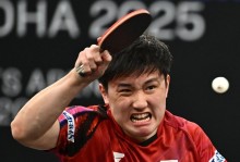 张本智和崩溃摇头！赢不了国乒19岁帅哥+5站0冠 世界第1成美梦