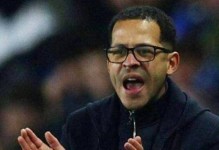 罗塞尼尔给加纳乔纸条对方不解，卡佩罗：罗塞尼尔脑子不正常