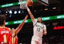 NBA战报：老鹰122-99大胜雄鹿取NBA9连胜，CJ-麦科勒姆30+3+2