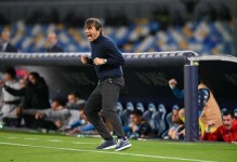 孔蒂：赛季结束后我会和德佬会面，如果条件合适我会留任