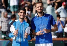 是阿尔卡拉斯继续高歌猛进，还是梅德维德夫重现昔日风采？