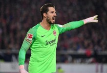 继特拉普之后，下一位法兰克福球星将转会巴黎？