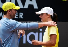 费塞特回应与斯瓦泰克分手；罗伊格遭前弟子吐槽