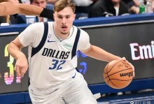 鹈鹕129-111轻取独行侠，锡安13中11轰27分，弗拉格21+7+8