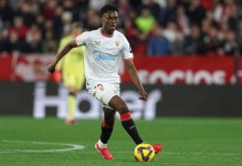 镜报：阿森纳已列出一份11名球员名单，他们可能在今夏被出售