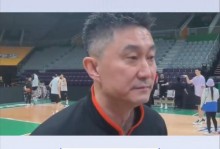 杜锋终于醒了！减少谩骂，弃用2将，增加徐杰持球，战术也更明确