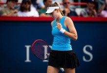 莱巴金娜力克佩古拉，首登世界第二宝座