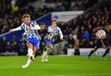 TA：布莱顿应与米尔纳续一年；今夏是三笘薰转会豪门最后机会