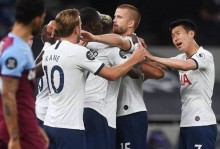 热刺新帅捂脸绝望：头号罪人染红送点仅获5.2分 悍将怒砸水瓶造反